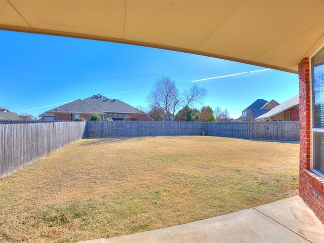 3832 Carrington Lane, Norman, OK 73072