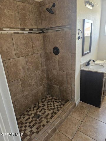 8656 MOUNT WHITNEY Drive, El Paso, TX 79904
