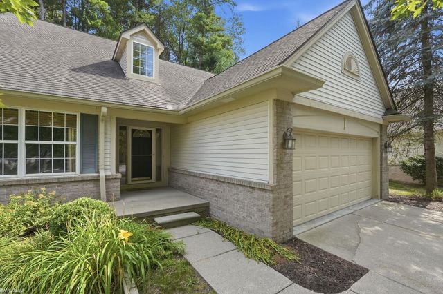 183 Four Seasons Road, Orion Twp, MI 48360