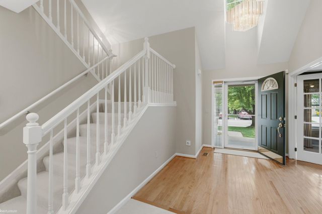 183 Four Seasons Road, Orion Twp, MI 48360