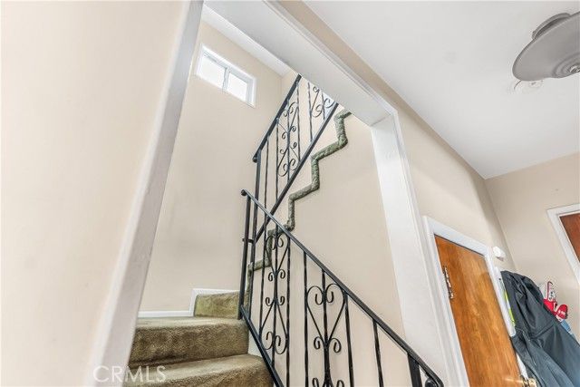 953 Hollins, Los Angeles, CA 90023