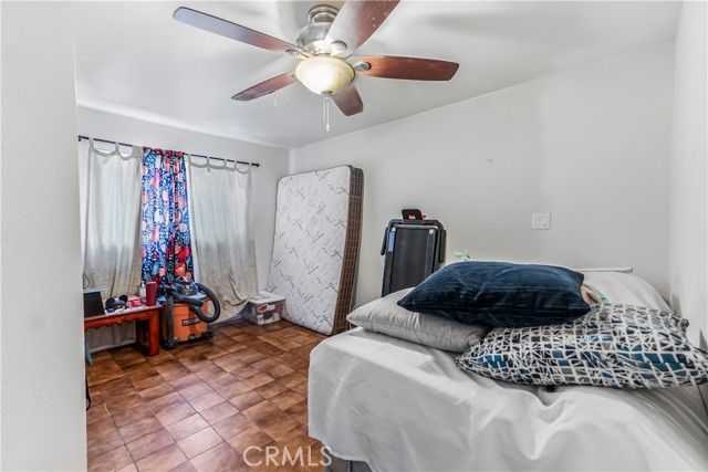 953 Hollins, Los Angeles, CA 90023