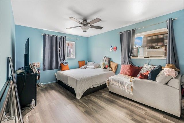 953 Hollins, Los Angeles, CA 90023