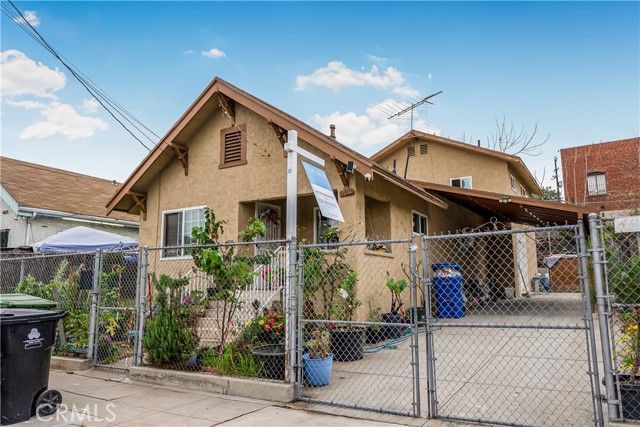 953 Hollins, Los Angeles, CA 90023