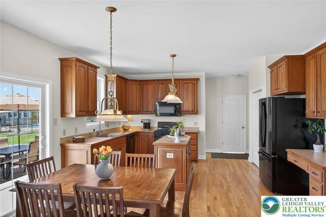 353 Farmington Road, Upper Macungie Twp, PA 18031