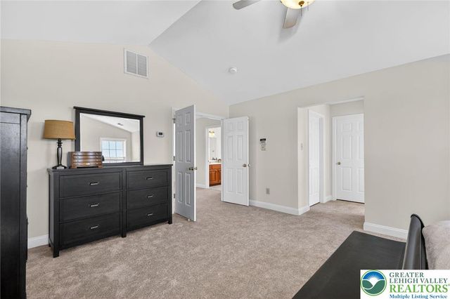 353 Farmington Road, Upper Macungie Twp, PA 18031