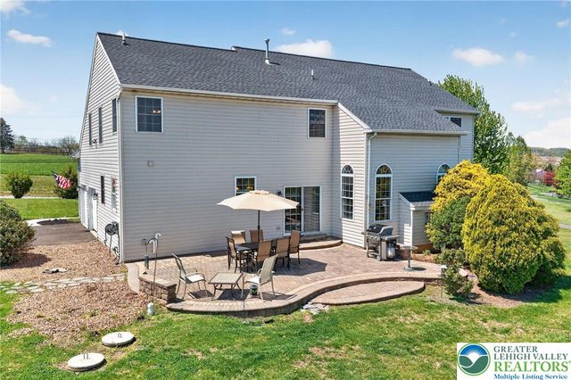 353 Farmington Road, Upper Macungie Twp, PA 18031