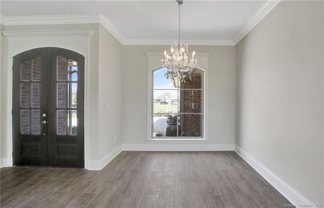 6508 White Oleander Circle W, Lake Charles, LA 70605