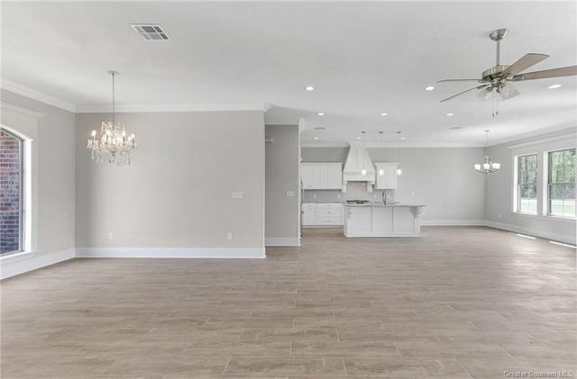 6508 White Oleander Circle W, Lake Charles, LA 70605