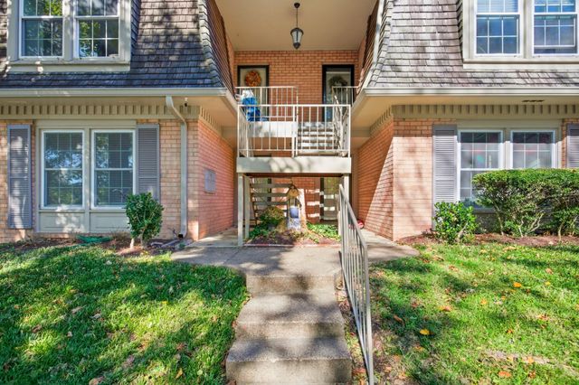 3000 Hillsboro Pike Apt 8, Nashville, TN 37215