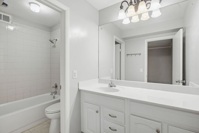 3000 Hillsboro Pike Apt 8, Nashville, TN 37215