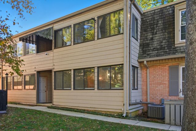 3000 Hillsboro Pike Apt 8, Nashville, TN 37215