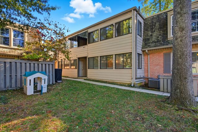 3000 Hillsboro Pike Apt 8, Nashville, TN 37215