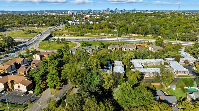 3000 Hillsboro Pike Apt 8, Nashville, TN 37215
