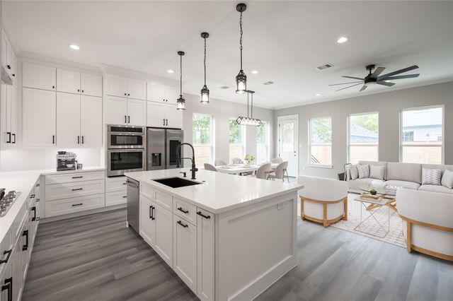 1016 E 32nd, Houston, TX 77022