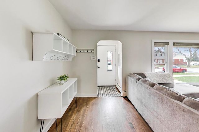 9309 S Lawndale Avenue, Evergreen Park, IL 60805