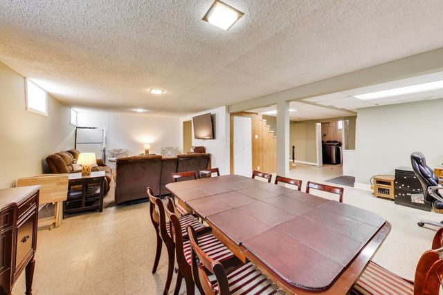 9309 S Lawndale Avenue, Evergreen Park, IL 60805