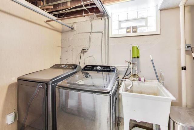 9309 S Lawndale Avenue, Evergreen Park, IL 60805