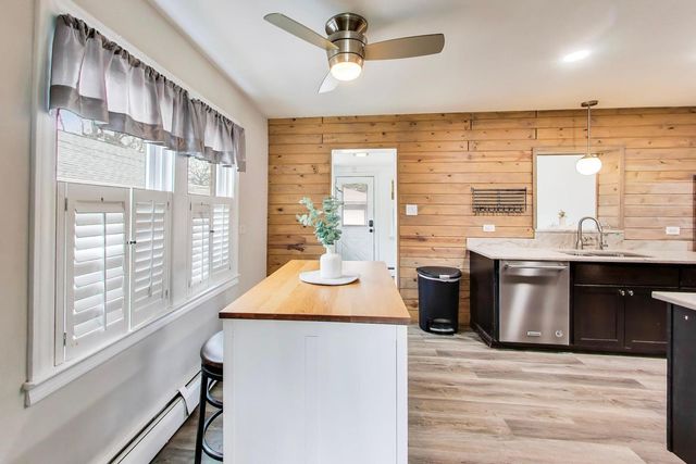 9309 S Lawndale Avenue, Evergreen Park, IL 60805