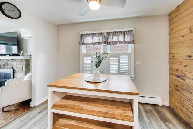 9309 S Lawndale Avenue, Evergreen Park, IL 60805