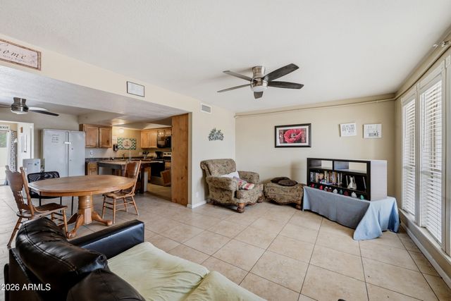 918 E MILLETT Avenue, Mesa, AZ 85204