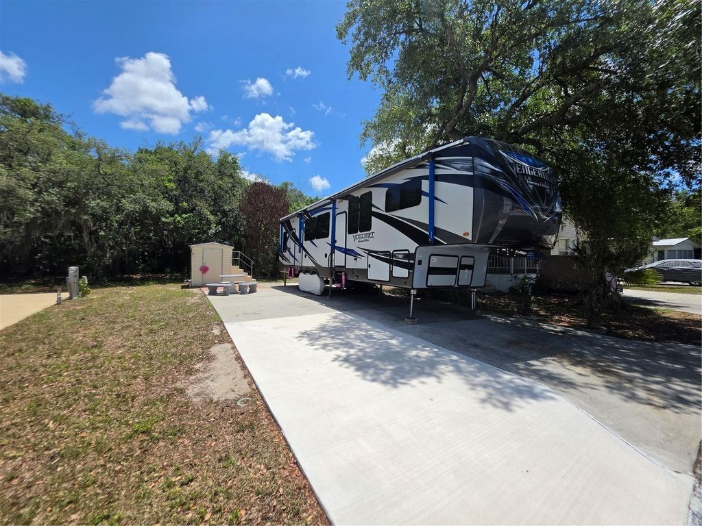7371 INTERNATIONAL CIRCLE, Lake Wales, FL 33898