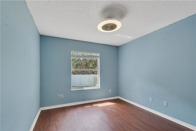 841 Tarpon Avenue, Sebastian, FL 32958