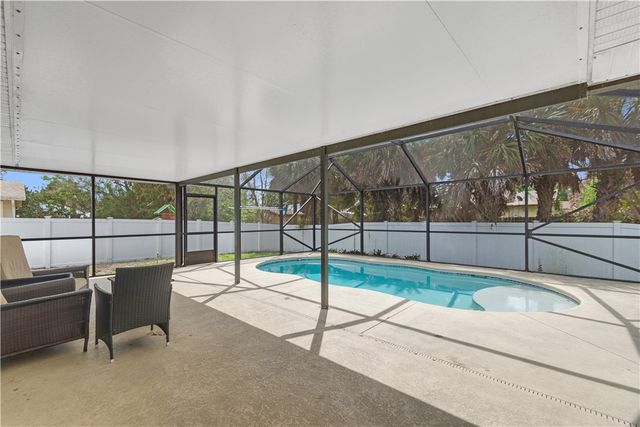 841 Tarpon Avenue, Sebastian, FL 32958