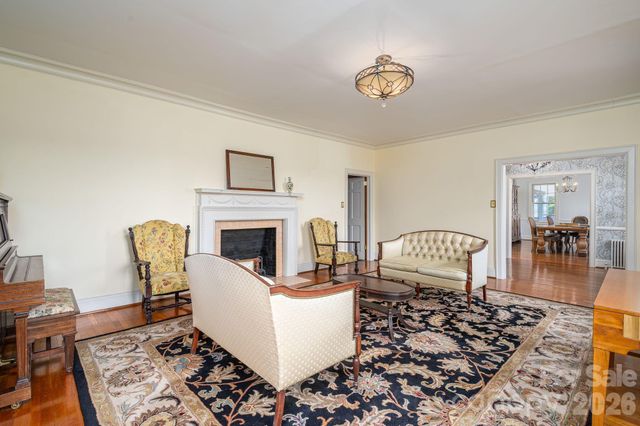 1233 General Hoke Drive, Lincolnton, NC 28092