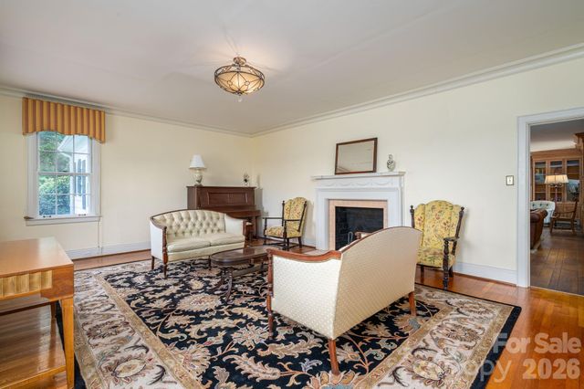 1233 General Hoke Drive, Lincolnton, NC 28092