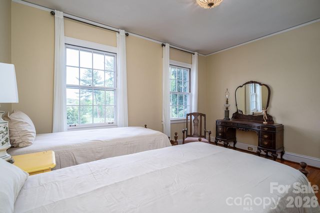 1233 General Hoke Drive, Lincolnton, NC 28092
