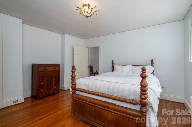 1233 General Hoke Drive, Lincolnton, NC 28092