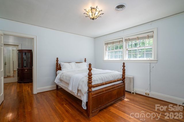 1233 General Hoke Drive, Lincolnton, NC 28092