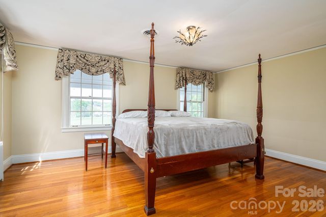 1233 General Hoke Drive, Lincolnton, NC 28092