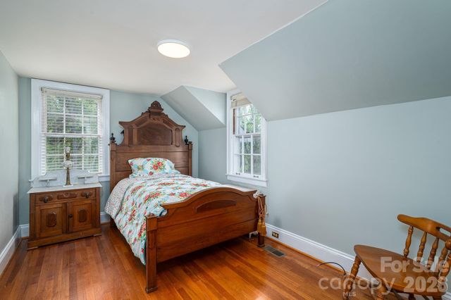 1233 General Hoke Drive, Lincolnton, NC 28092