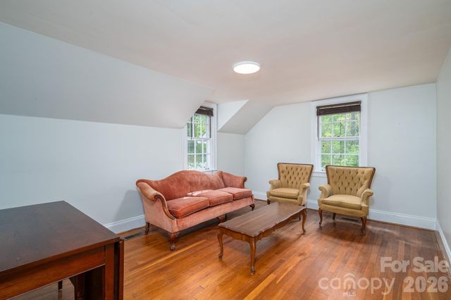1233 General Hoke Drive, Lincolnton, NC 28092