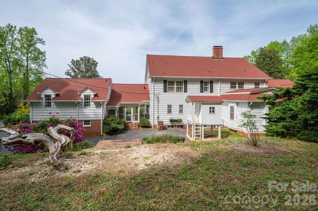 1233 General Hoke Drive, Lincolnton, NC 28092