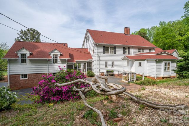 1233 General Hoke Drive, Lincolnton, NC 28092
