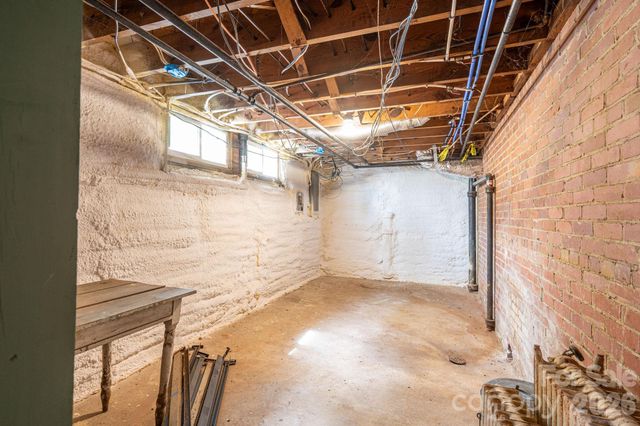 1233 General Hoke Drive, Lincolnton, NC 28092
