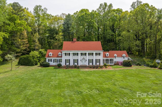 1233 General Hoke Drive, Lincolnton, NC 28092