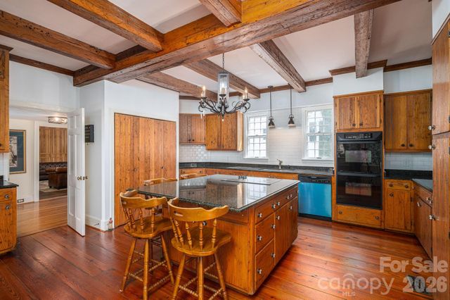 1233 General Hoke Drive, Lincolnton, NC 28092