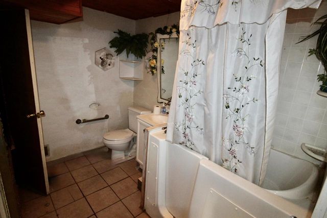 2177 Shopiere Road, Beloit, WI 53511