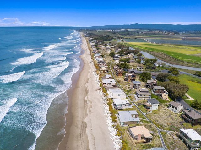 127 Cormorant Way, Watsonville, CA 95076