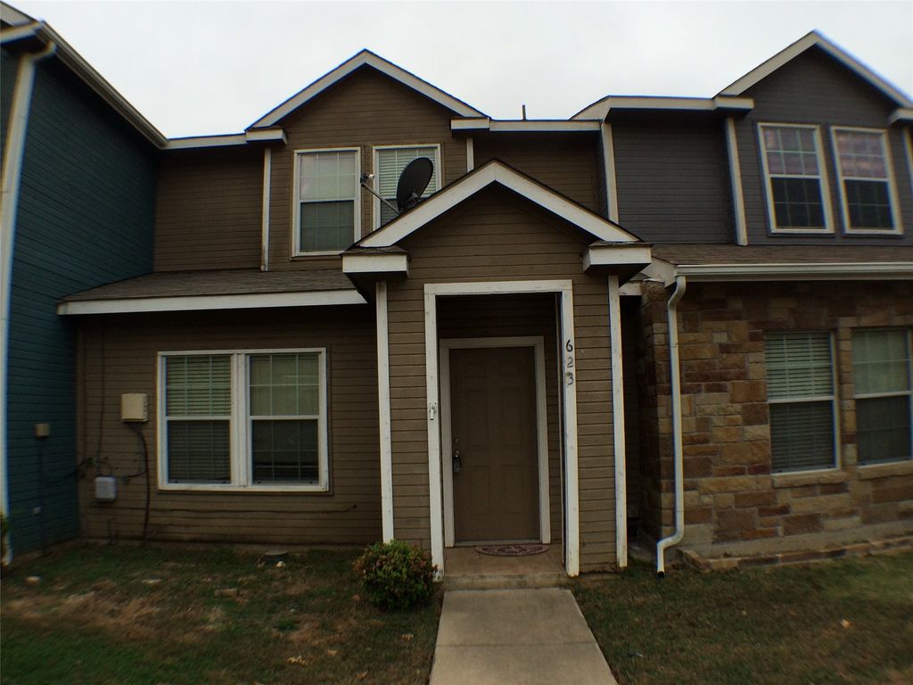 623 W Union Bower Road, Irving, TX 75061
