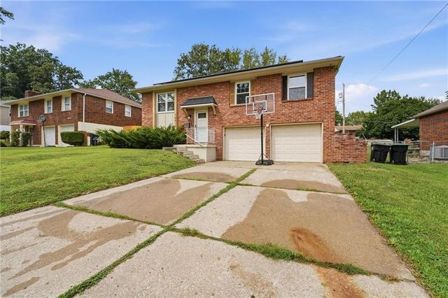 16916 HART Avenue, Independence, MO 64055