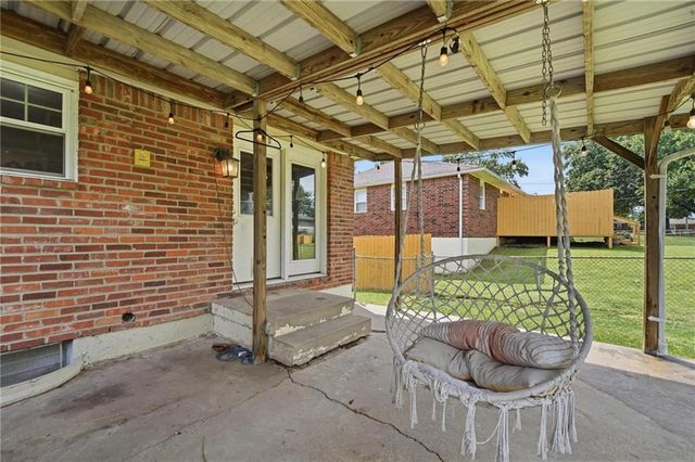 16916 HART Avenue, Independence, MO 64055