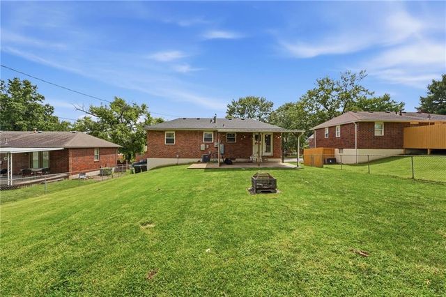 16916 HART Avenue, Independence, MO 64055