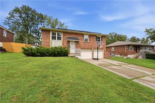 16916 HART Avenue, Independence, MO 64055