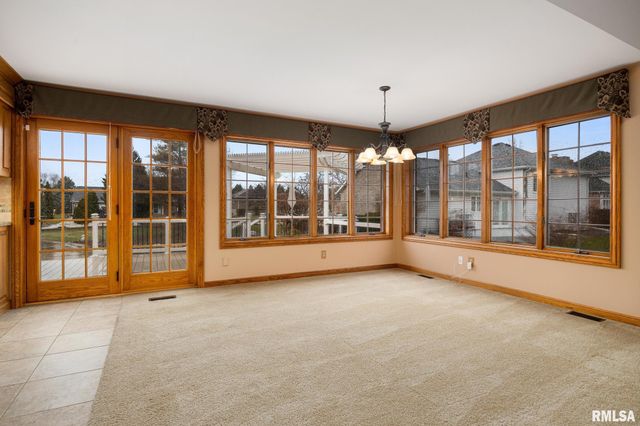 15 PENNSYLVANIA Court, Morton, IL 61550