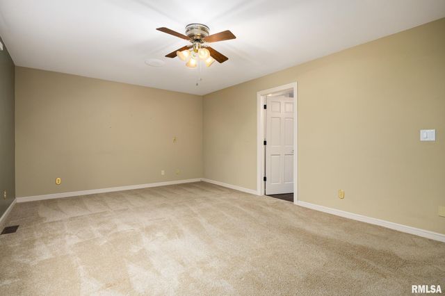 15 PENNSYLVANIA Court, Morton, IL 61550